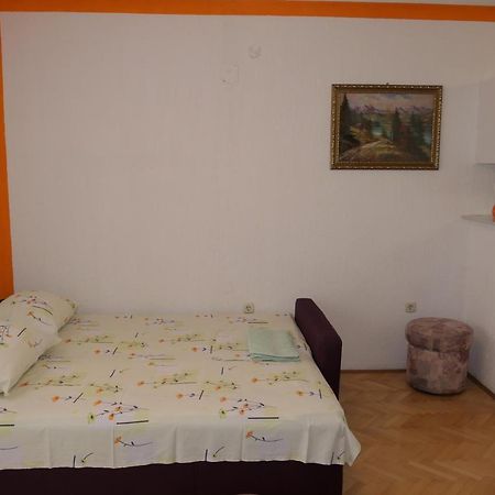 Apartments And Rooms Juki เซนญ์ ภายนอก รูปภาพ