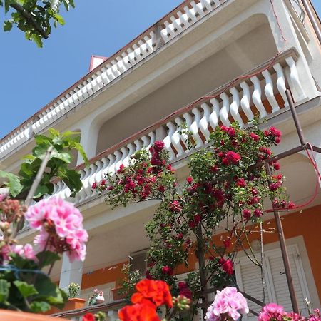 Apartments And Rooms Juki เซนญ์ ภายนอก รูปภาพ