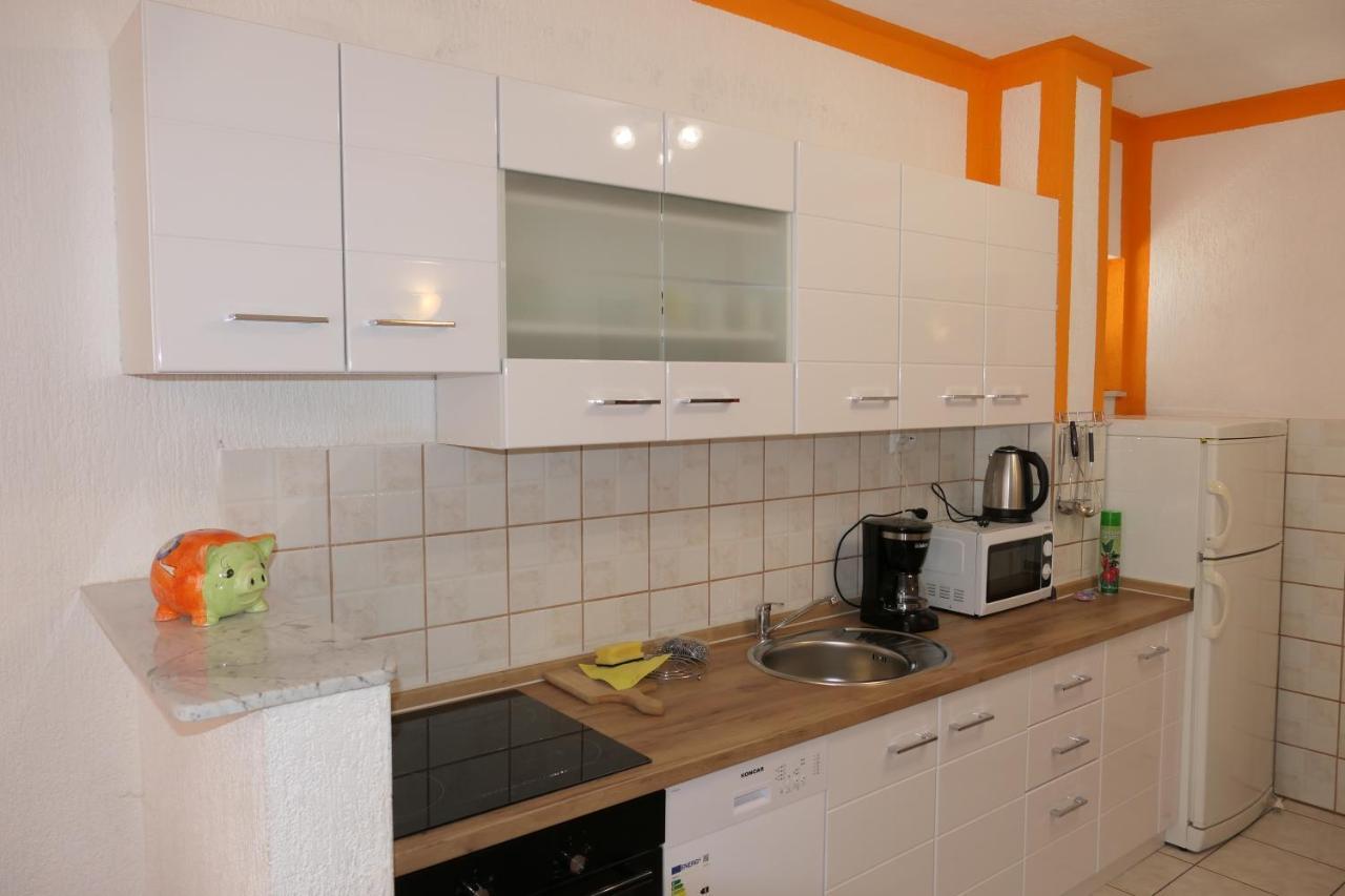 Apartments And Rooms Juki เซนญ์ ภายนอก รูปภาพ