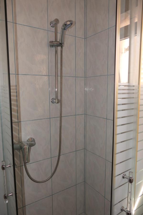 Apartments And Rooms Juki เซนญ์ ภายนอก รูปภาพ
