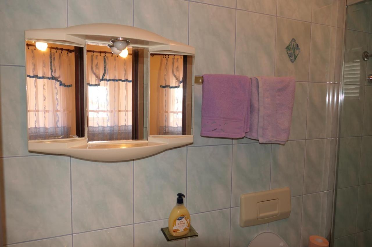 Apartments And Rooms Juki เซนญ์ ภายนอก รูปภาพ