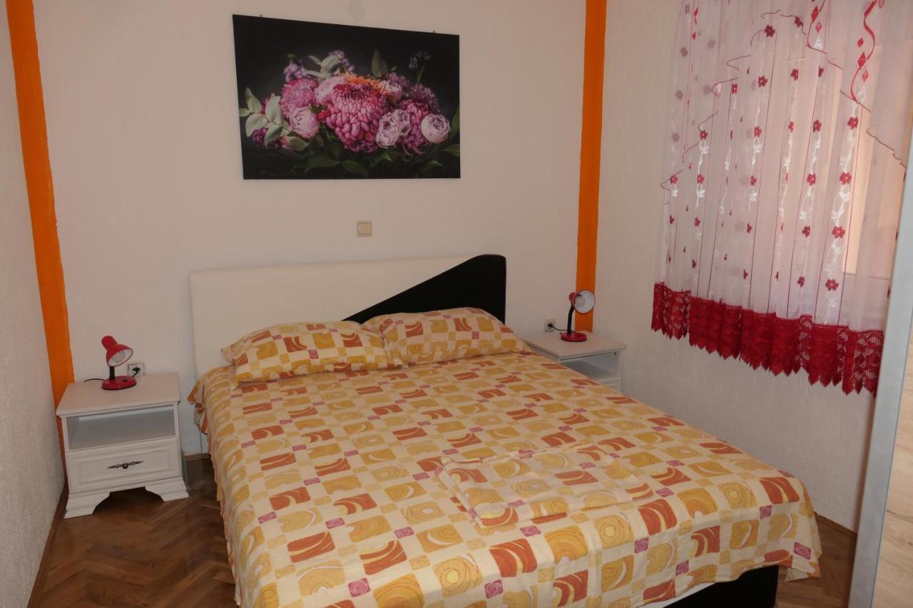 Apartments And Rooms Juki เซนญ์ ภายนอก รูปภาพ
