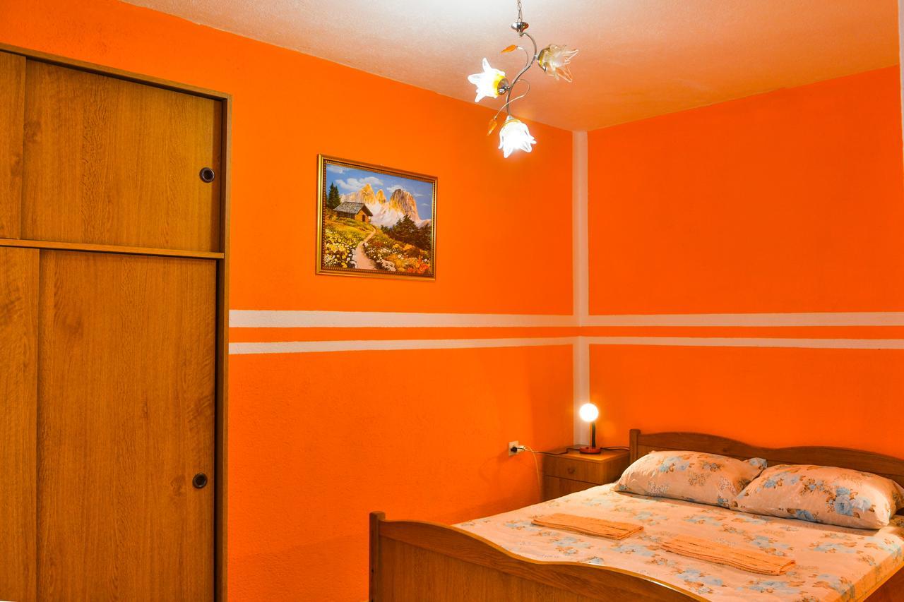 Apartments And Rooms Juki เซนญ์ ภายนอก รูปภาพ